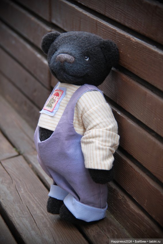 Парочка темно-синих медведе