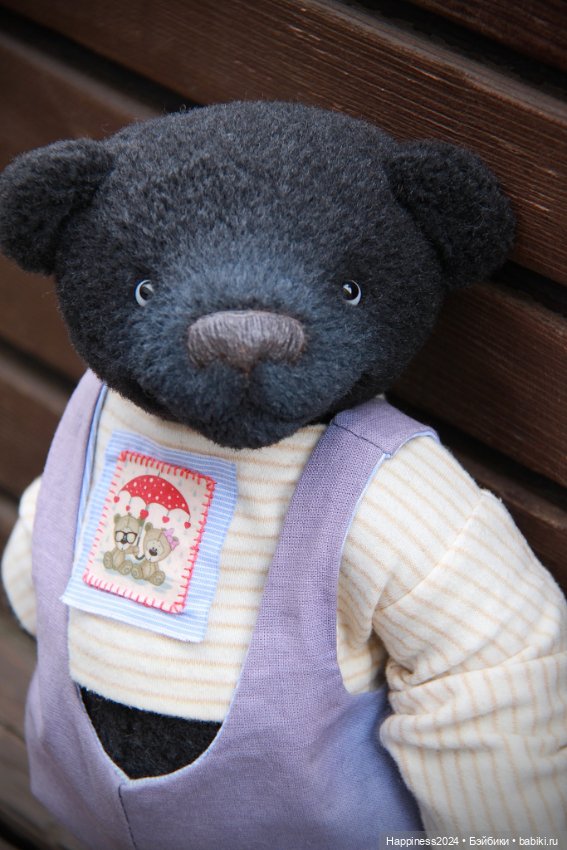 Парочка темно-синих медведе