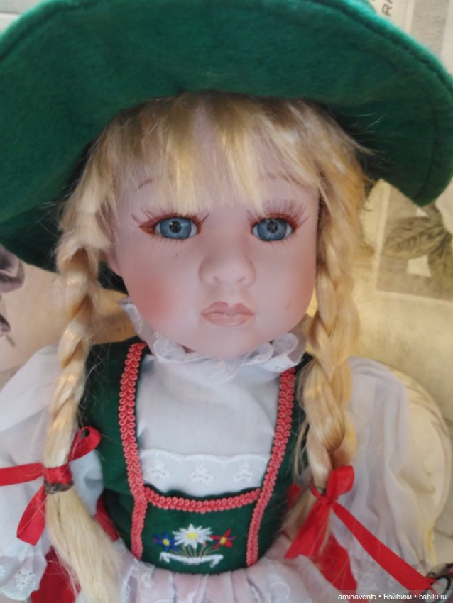 Фарфоровые куколки в национальных немецких нарядах (фото 4)