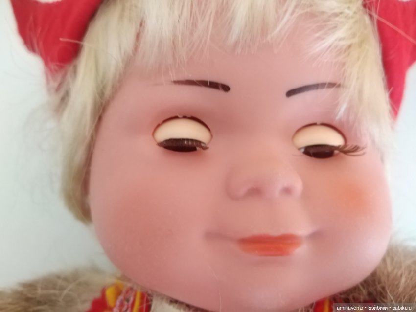 Пара пупсов в национальных финских нарядах (фото 8)