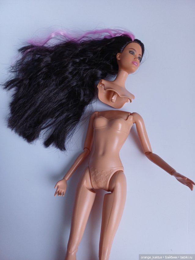 Барби из серии color reveal на шарнирном теле (фото 7)