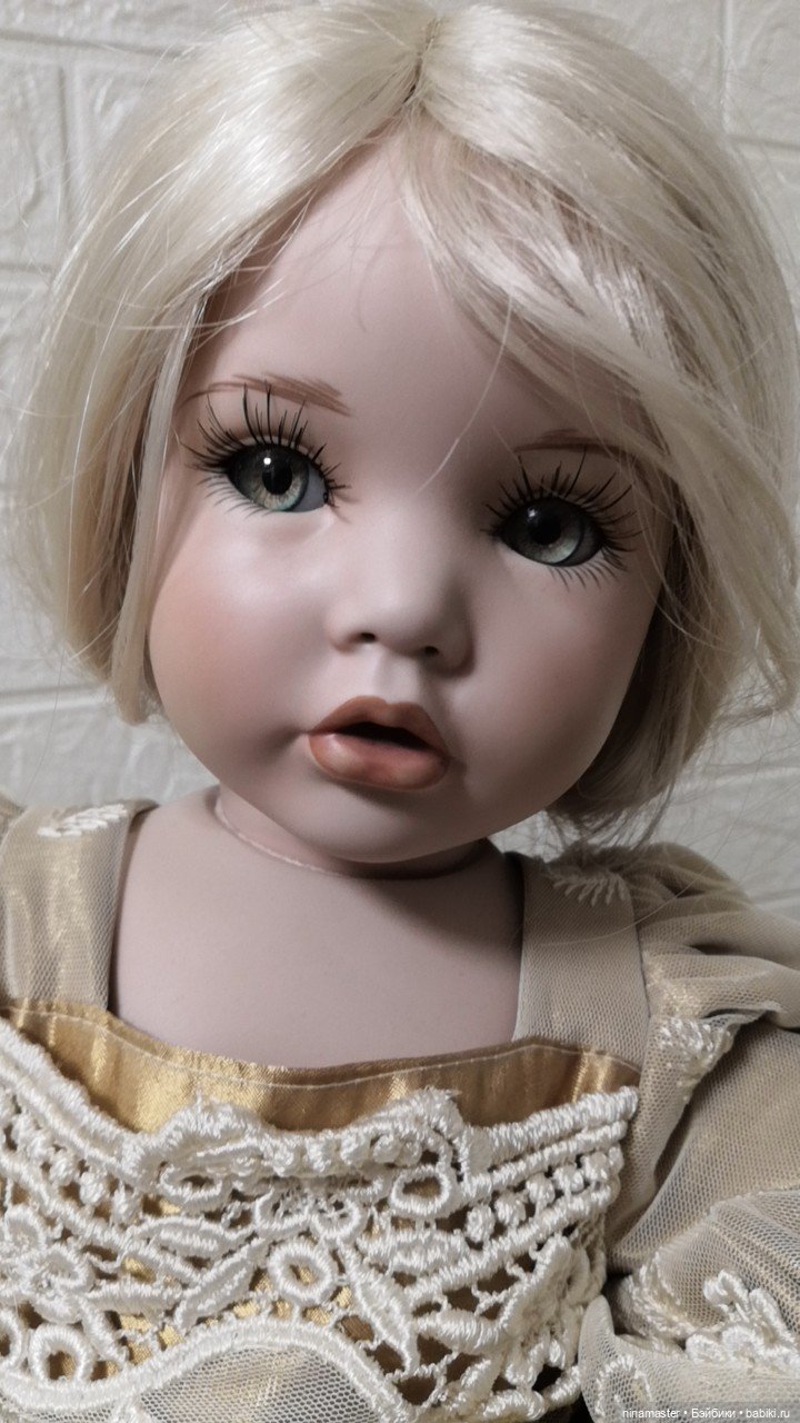 Красавица с мишками от Linda Rick