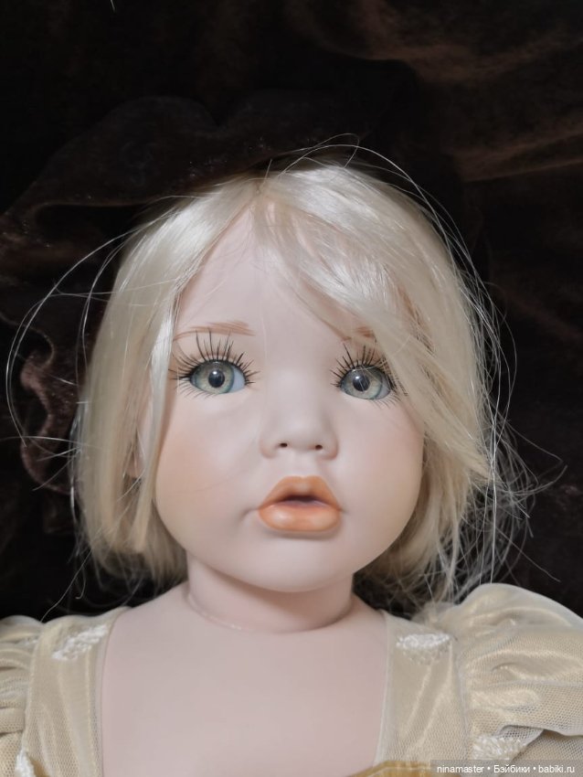 Красавица с мишками от Linda Rick