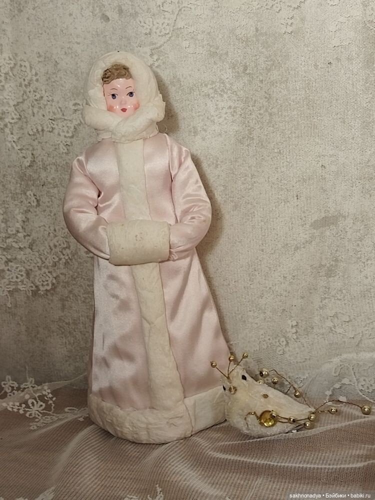 Снегурочка с муфтой — Винтажные куклы и игрушки детства (фото 7)