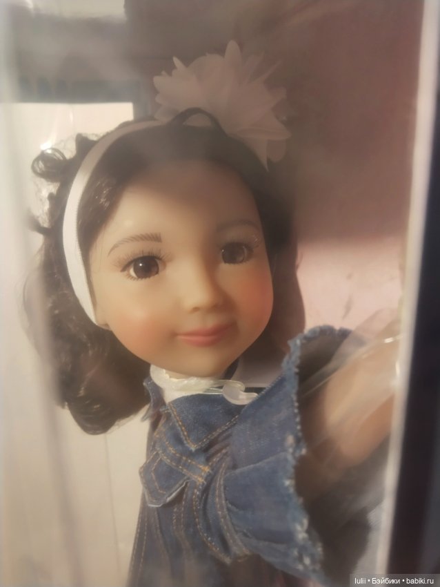 Kayla кареглазая NRFB — Игровые куклы (фото 2)