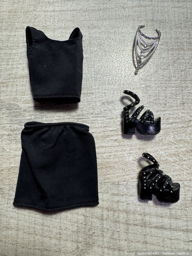 Аутфит из Базового набора №1 для создания Барби (3)