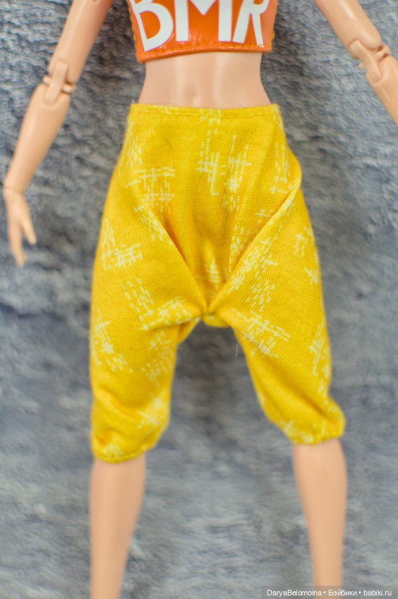 Костюмчик для Барби петит