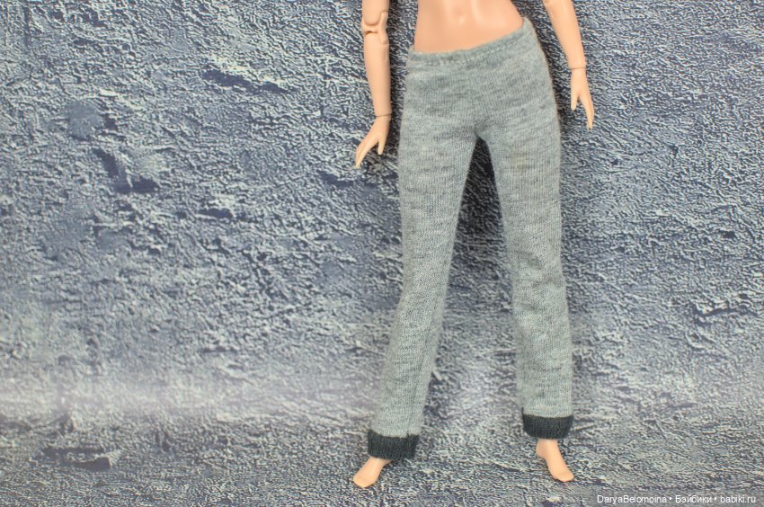 Штаны на Барби и Creatable Word разные (фото 4)