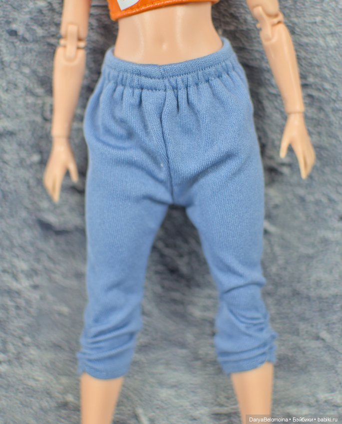 Штаны на Барби и Creatable Word разные (фото 6)