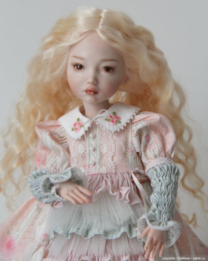 Фарфоровая шарнирная кукла БЖД, Стефания (фото 4)