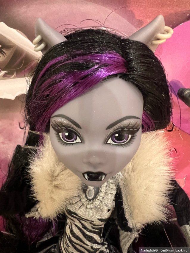 #3 Monster High Reel Drama Clawdeen Wolf in Black and White (фото 6)