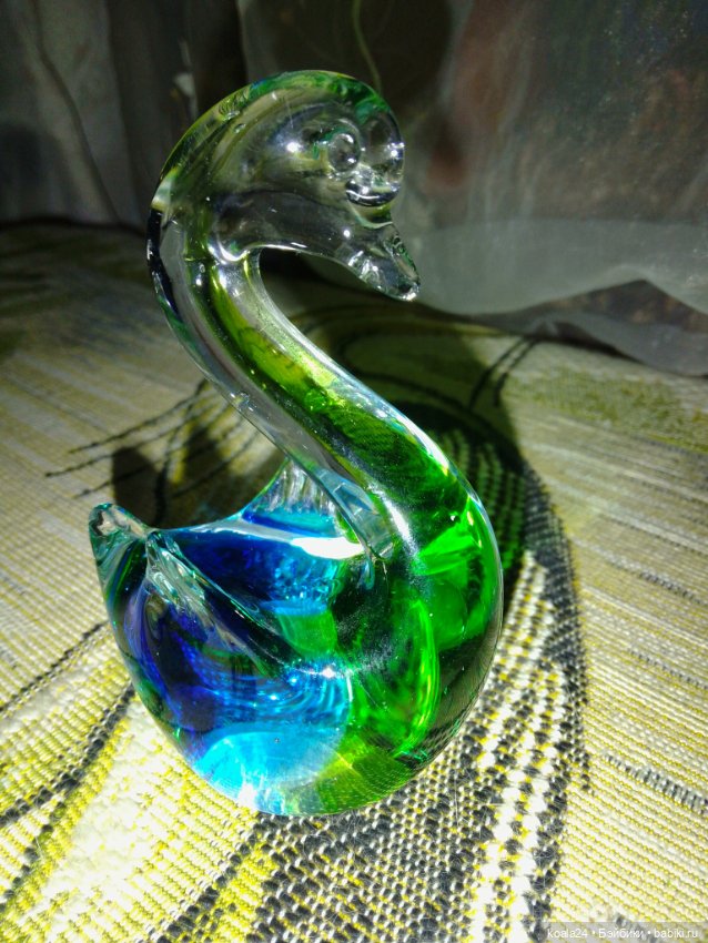 Статуэтка , фигурка ЛЕБЕДИ трио Цветное стекло (фото 9)