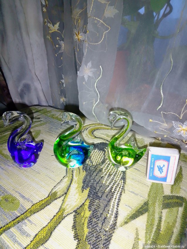 Статуэтка , фигурка ЛЕБЕДИ трио Цветное стекло (фото 3)