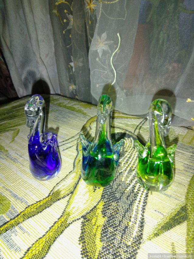 Статуэтка , фигурка ЛЕБЕДИ трио Цветное стекло (фото 5)