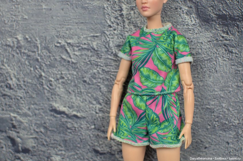 Шортики и футболка летние для Барби