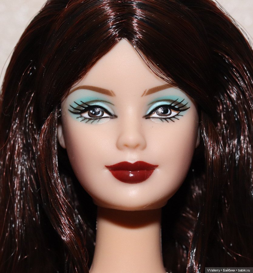 Birthstone Barbie May Emerald нюд (фото 3)