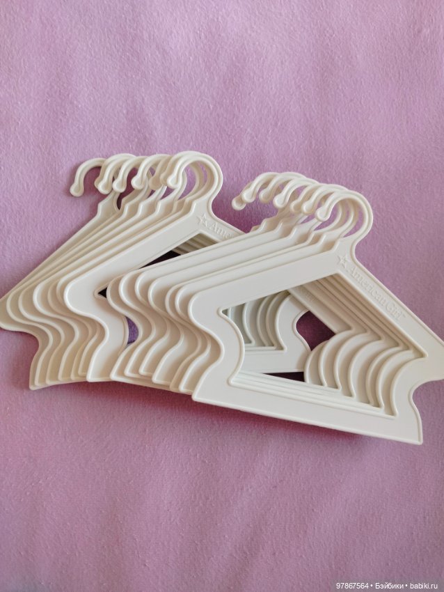 Вешалки для кукольной одежды