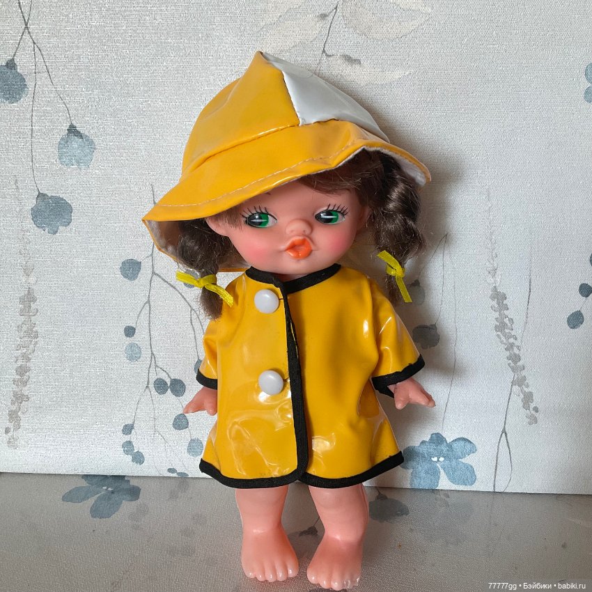 Карина Филимоновна и дождевик (фото 3)