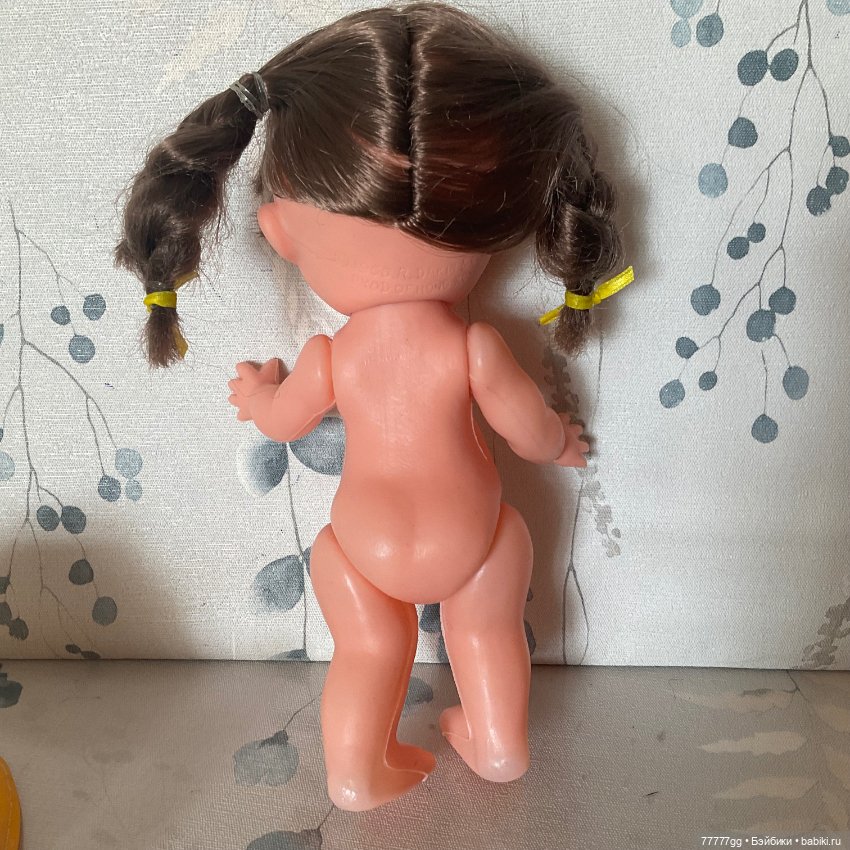 Карина Филимоновна и дождевик