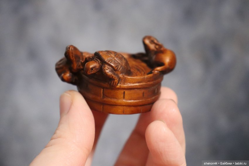 Нэцкэ "Лягушка, черепаха и мышь"