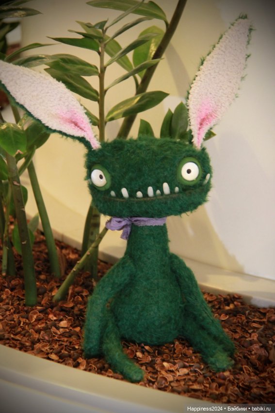 Зеленый заяц монстрик — Авторские игрушки (фото 2)
