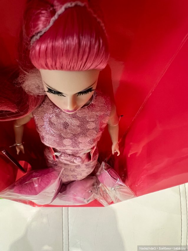 Poppy Parker Glamour Pink Integrity