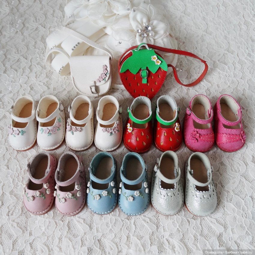 Туфли и сумочки для кукол Паола Рейна