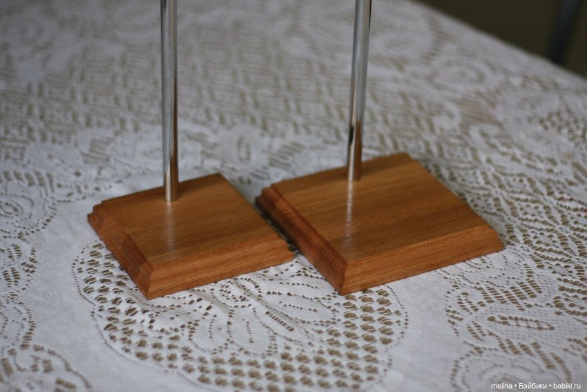 Остатки!!! Квадратные стенды из массива бука и ясеня