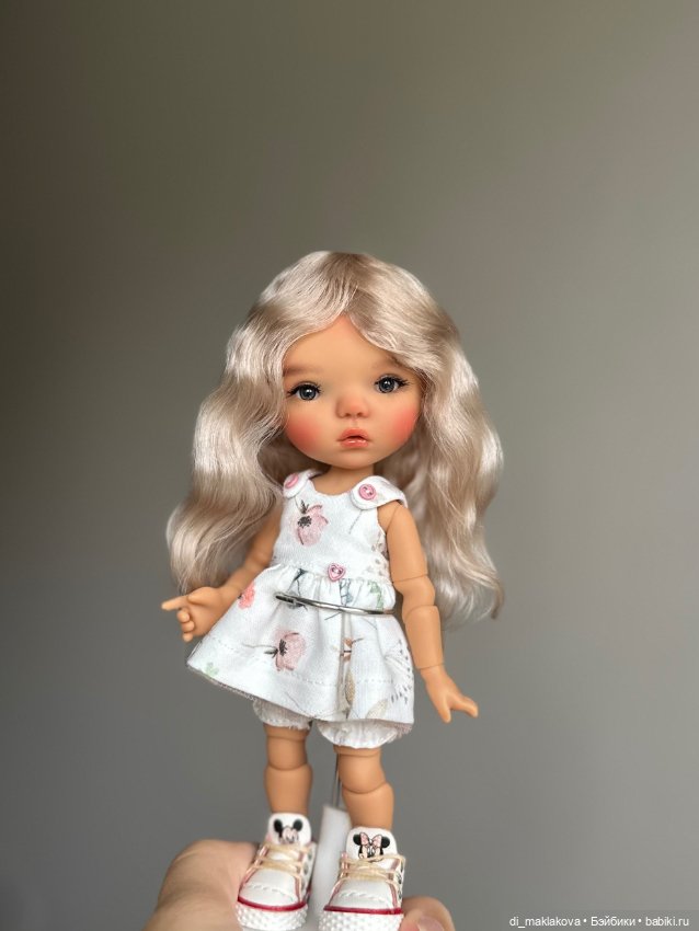 Meadowdolls Twinkle Sissi Tan