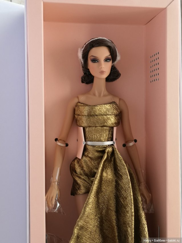 Lilith Blair Lustre Integrity toys