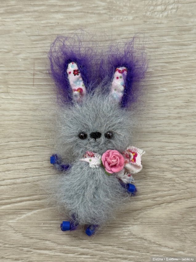 Брошь Зайчик, может быть игрушкой для куклы (фото 5)