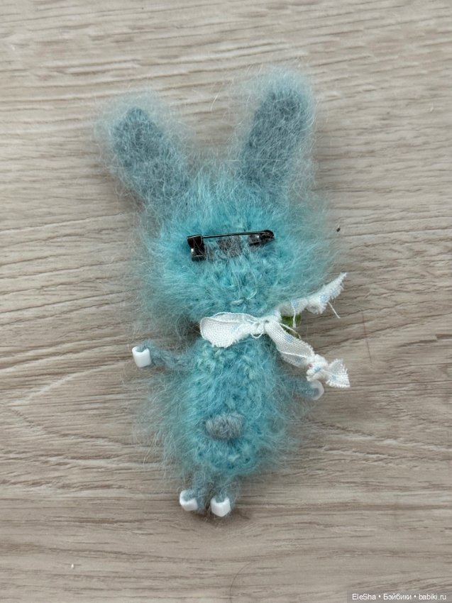 Брошь Зайчик, может быть игрушкой для куклы (фото 4)