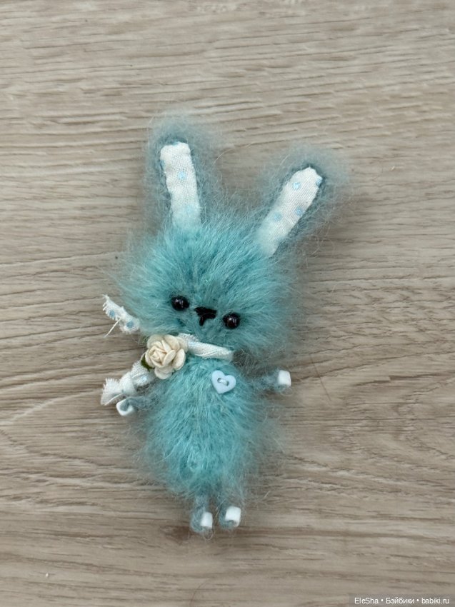 Брошь Зайчик, может быть игрушкой для куклы (фото 3)
