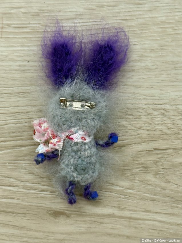 Брошь Зайчик, может быть игрушкой для куклы (фото 6)