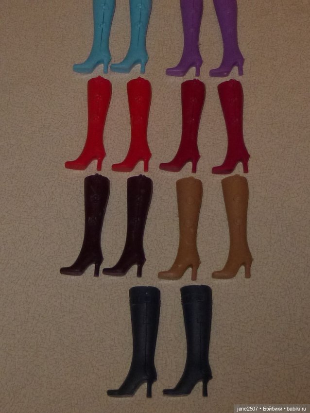 Лот обуви для Барби 2 - сапоги - 7 цветов - подходят Dynamite girls, куклам 12 дюймов (фото 2)