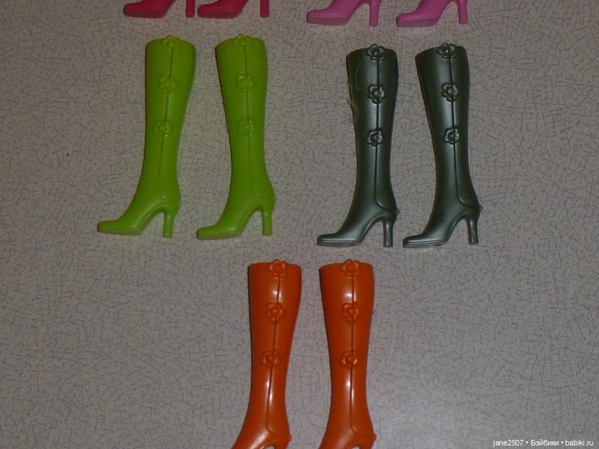 Лот обуви для Барби 1 - сапоги - 7 цветов - подходят Dynamite girls, куклам 12 дюймов (фото 4)