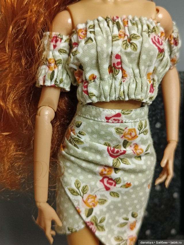 Комплект юбка и топ на резинках для кукол формата Барби (фото 4)