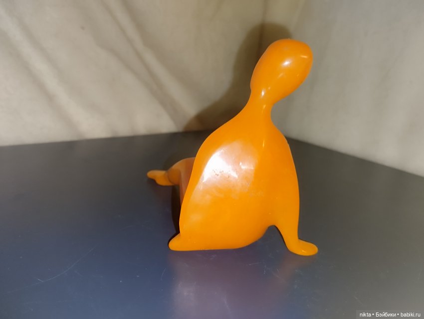 Статуэтка Девушка Ню колкий пластик СССР 60е (фото 3)