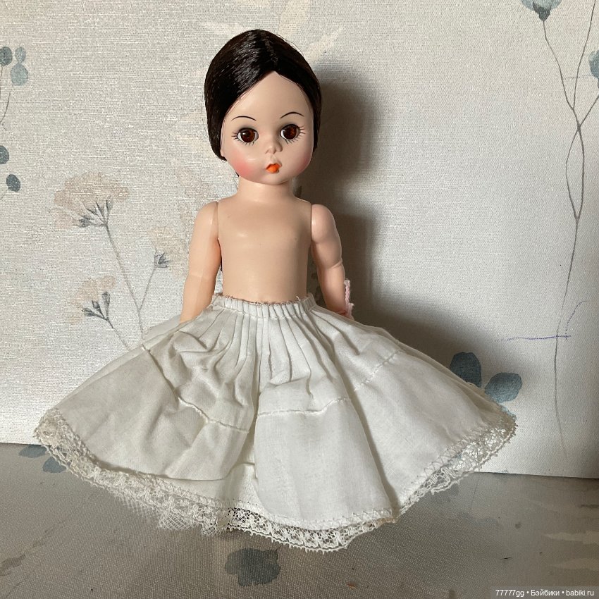 Серьезная румынка от мадам Александер (фото 4)