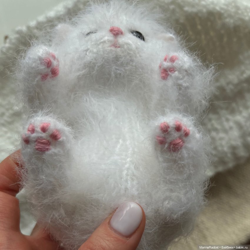 Пушистый белый котёнок — Игрушки для детей (фото 5)