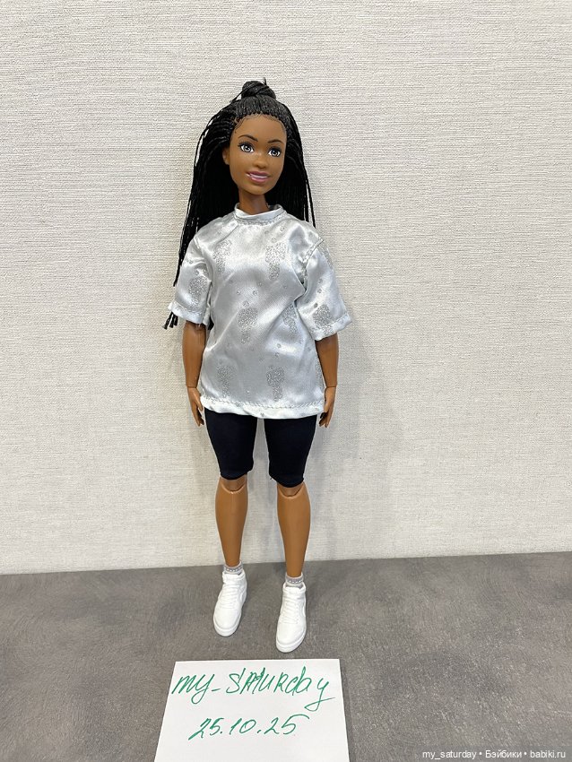 Барби Бруклин на теле пышки