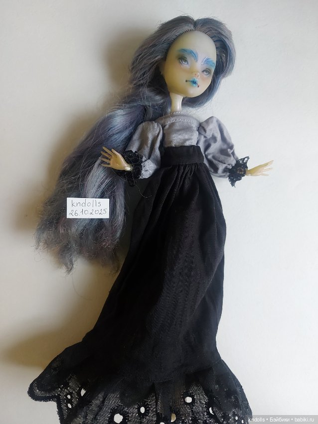 Аутфиты для кукол monsterhigh 1 поколения