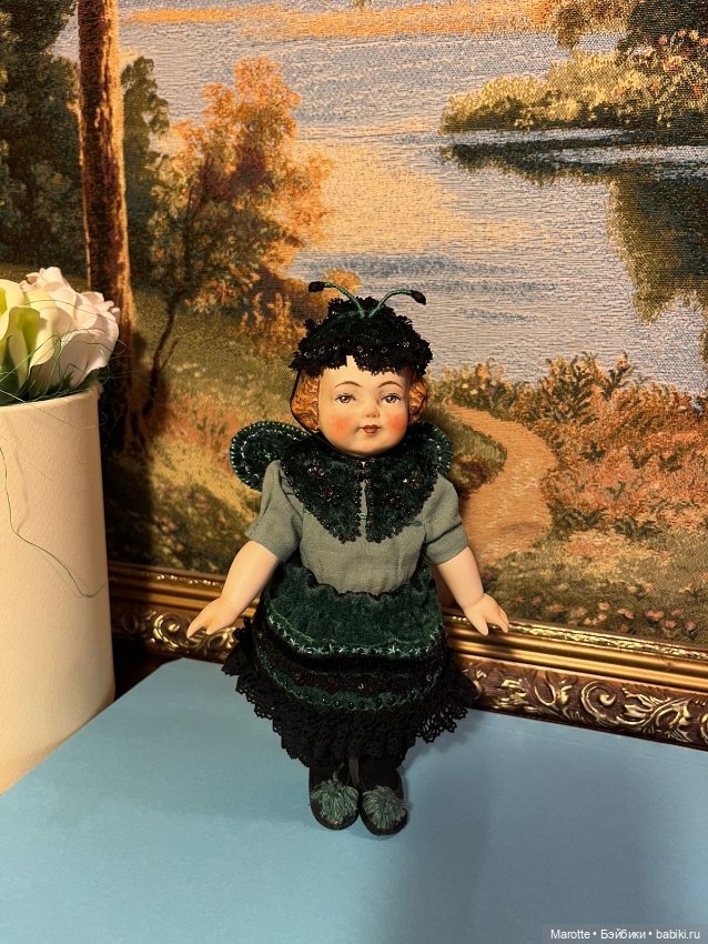 Кукла в антикварном стиле "Бабочкa" (фото 2)