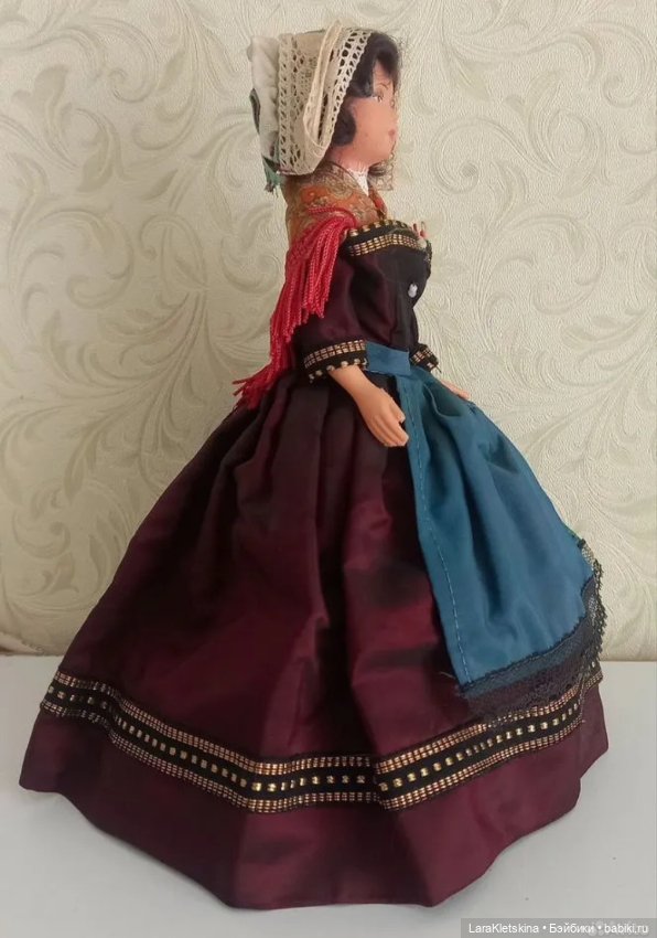 Кукла из пластика. Франция (фото 2)