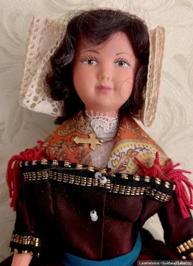 Кукла из пластика. Франция