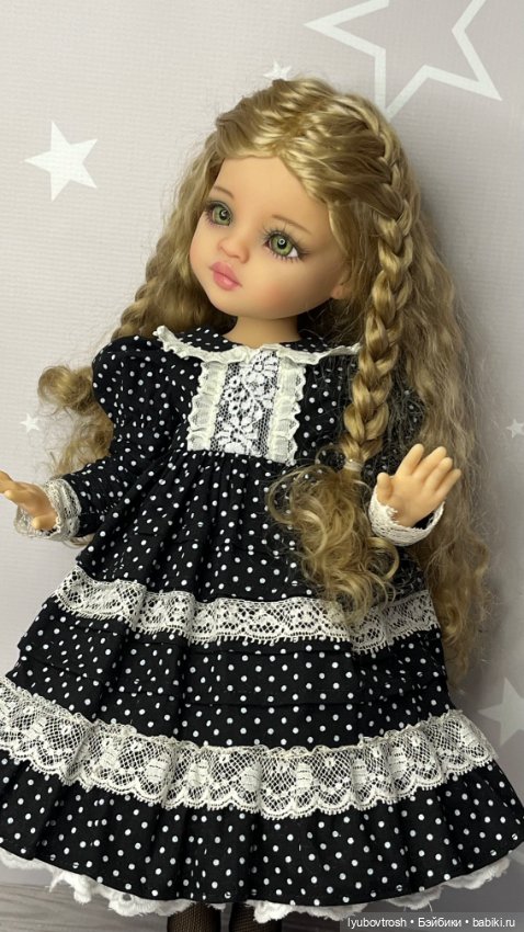 Нарядное платье в горошек с пышным подъюбникомд для Паола Рейна и аналогичных кукол , ростом 33см