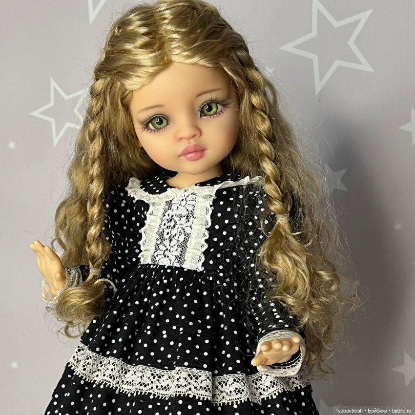 Нарядное платье в горошек с пышным подъюбникомд для Паола Рейна и аналогичных кукол , ростом 33см