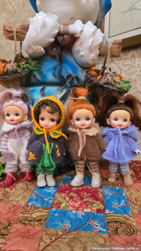 Вязаная одежда для кукол, разного формата