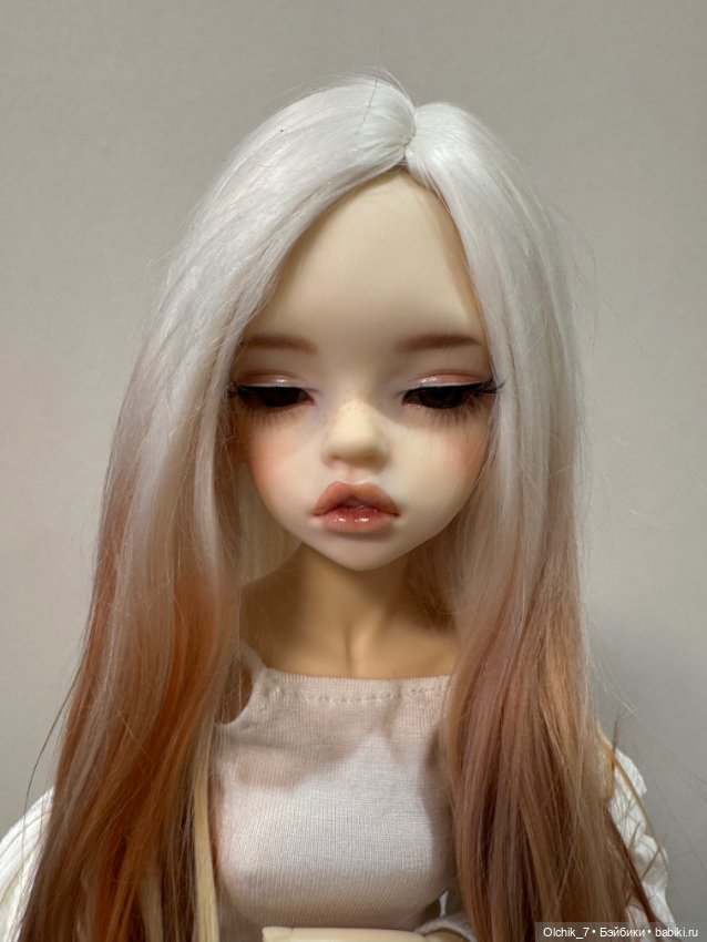 Dim Larina на теле Dollzone