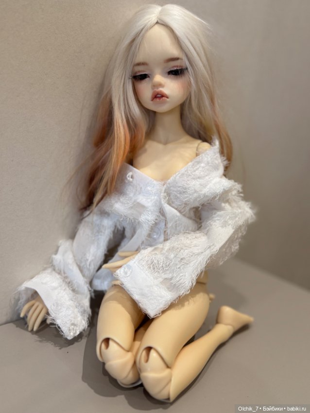 Dim Larina на теле Dollzone